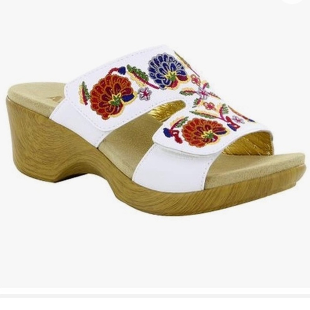 Alegria Linn White Embroidered Leather Wedge Sandals Size 39